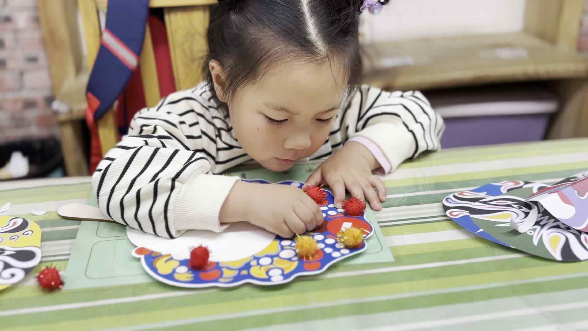 2026.4.10  实验中班 谢屿洛 《川剧脸谱》.mp4