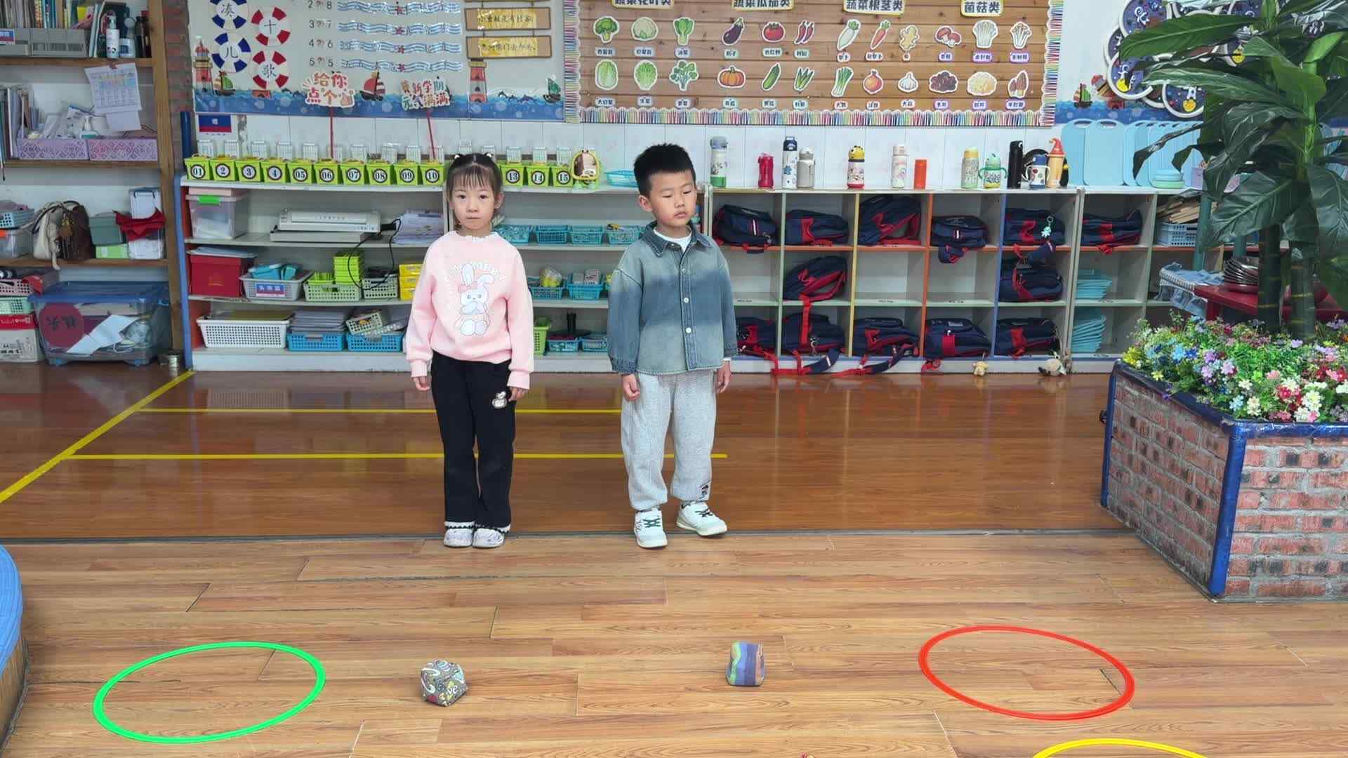 ⁣⁣⁣2026.4.13 实验大班 陈锦汐、郑铭瑞——欢乐套圈圈