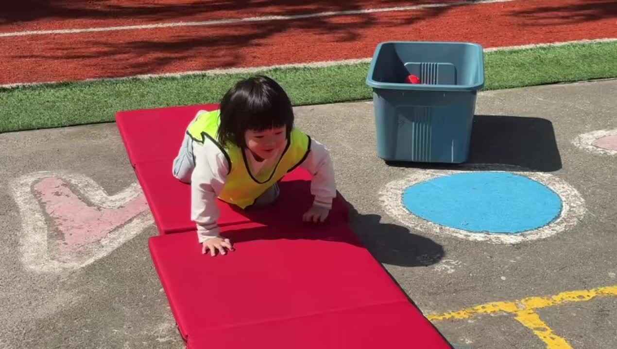 2026.4.30实验小班6号钟美岑—快乐体智能