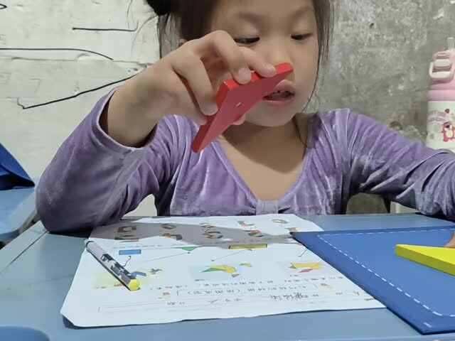 2026.4.14学前a班唐依依七巧板的拼搭