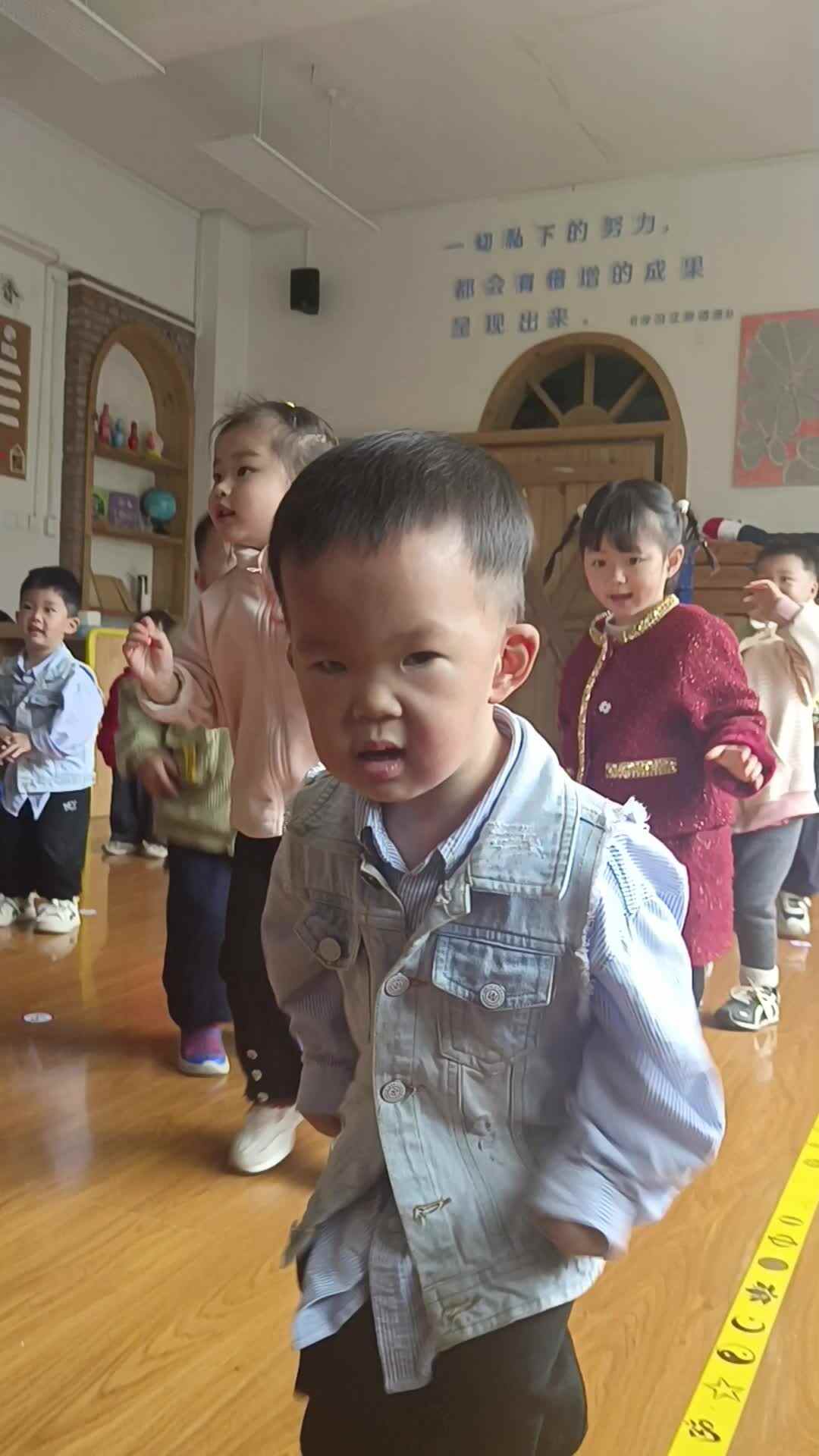 2026.4.8-左左-《室内早操》（学校教育教学活动）