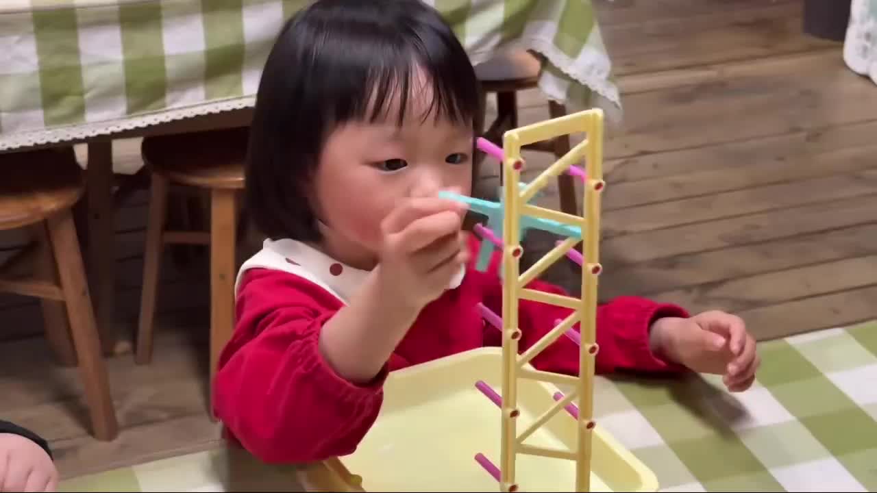 2026.4.9实验小班10号刘晨溪—移动的小人