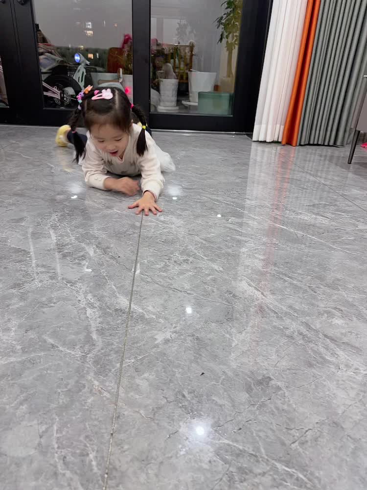 ⁣2026.4.20.李佳彤：体能锻炼《匍匐爬》家庭闯关作业