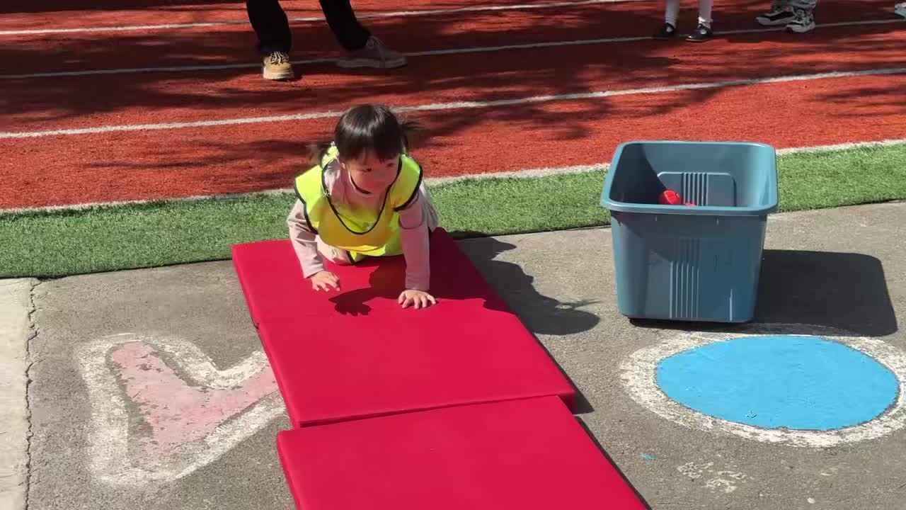 2026.4.30实验小班10号刘晨溪—快乐体智能