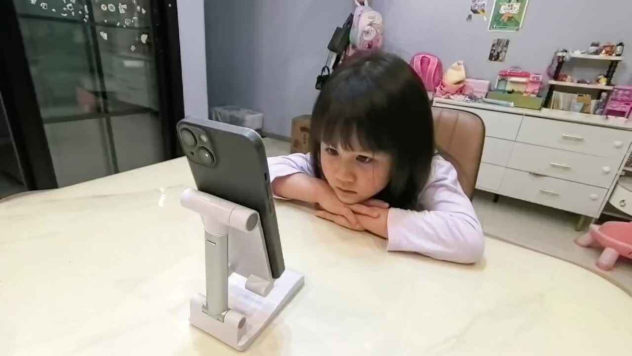 观看视频《挂衣服》89619.mov