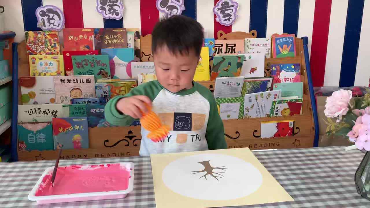 2026年4月14日    刘佳铭 美术《春日里的樱花》学校教育教学活动