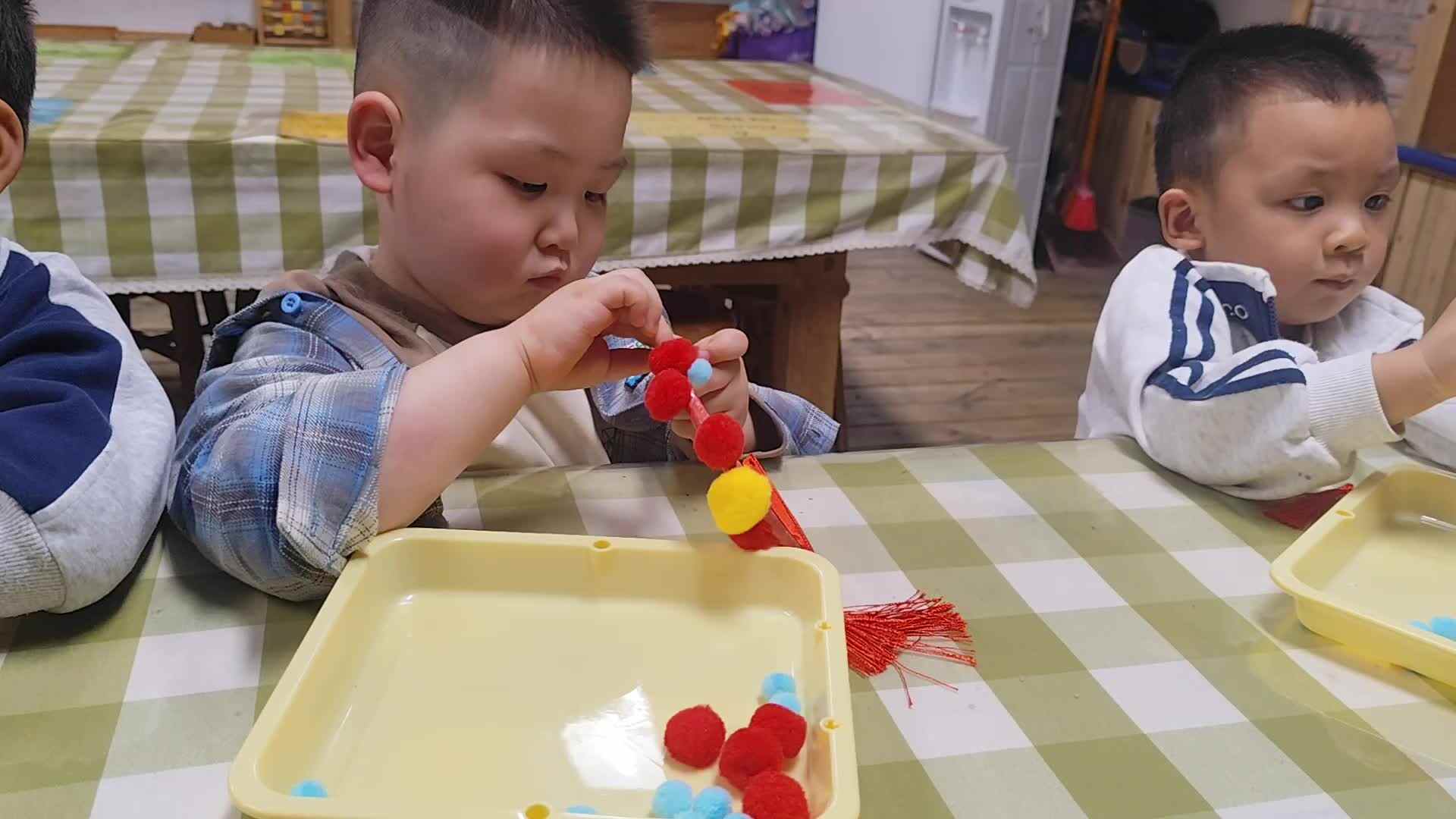 2026.4.29实验小班8号杨卓浩—美工戏曲发箍