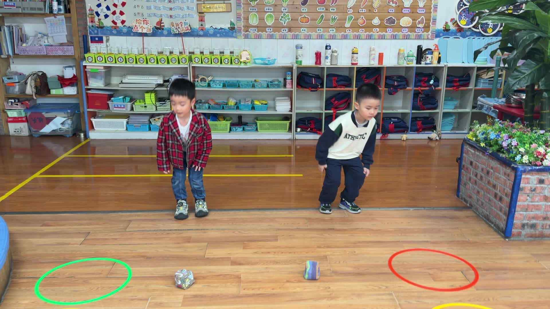 ⁣⁣⁣⁣2026.4.13 实验大班 陈柏然、谷江钰——欢乐套圈圈