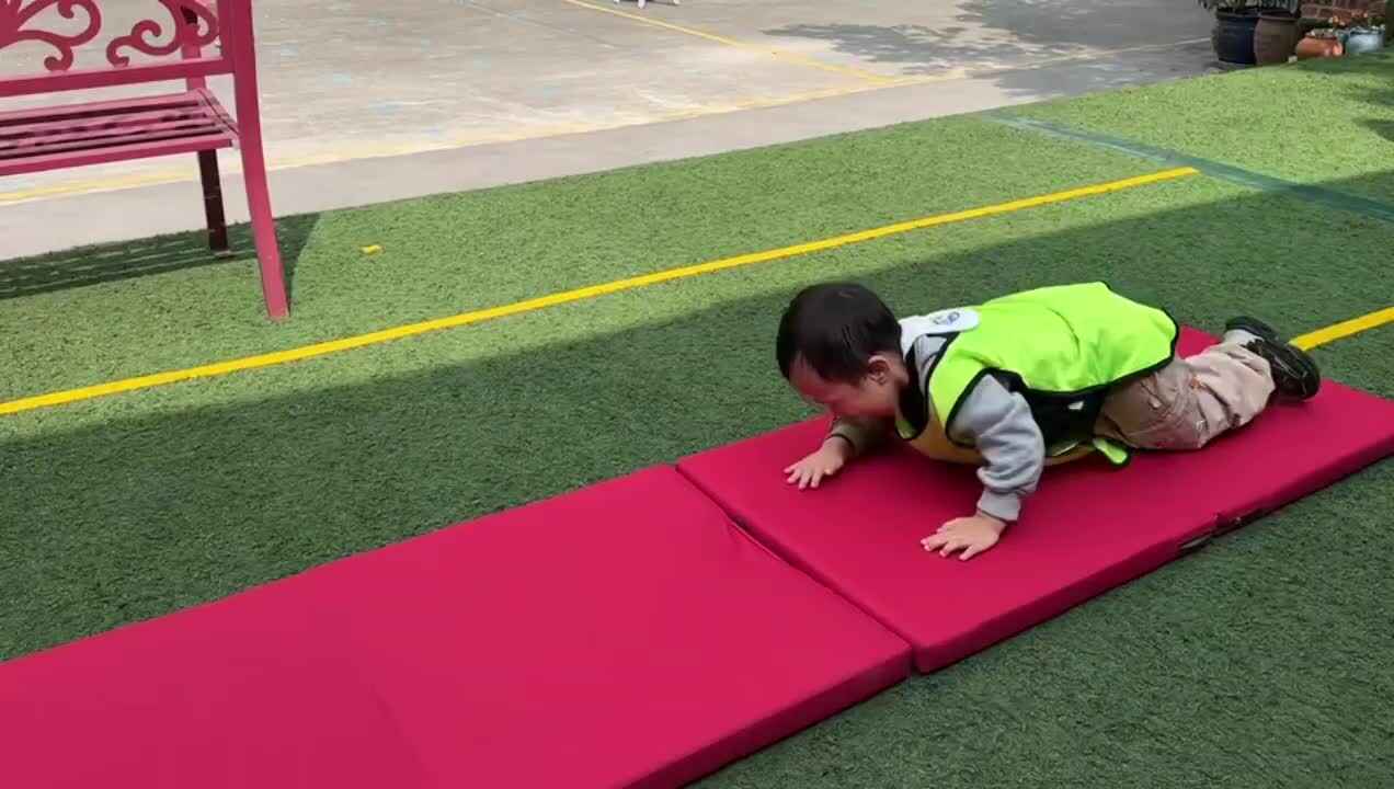 2026.4.10实验小班1号蔡瑞桐体能活动