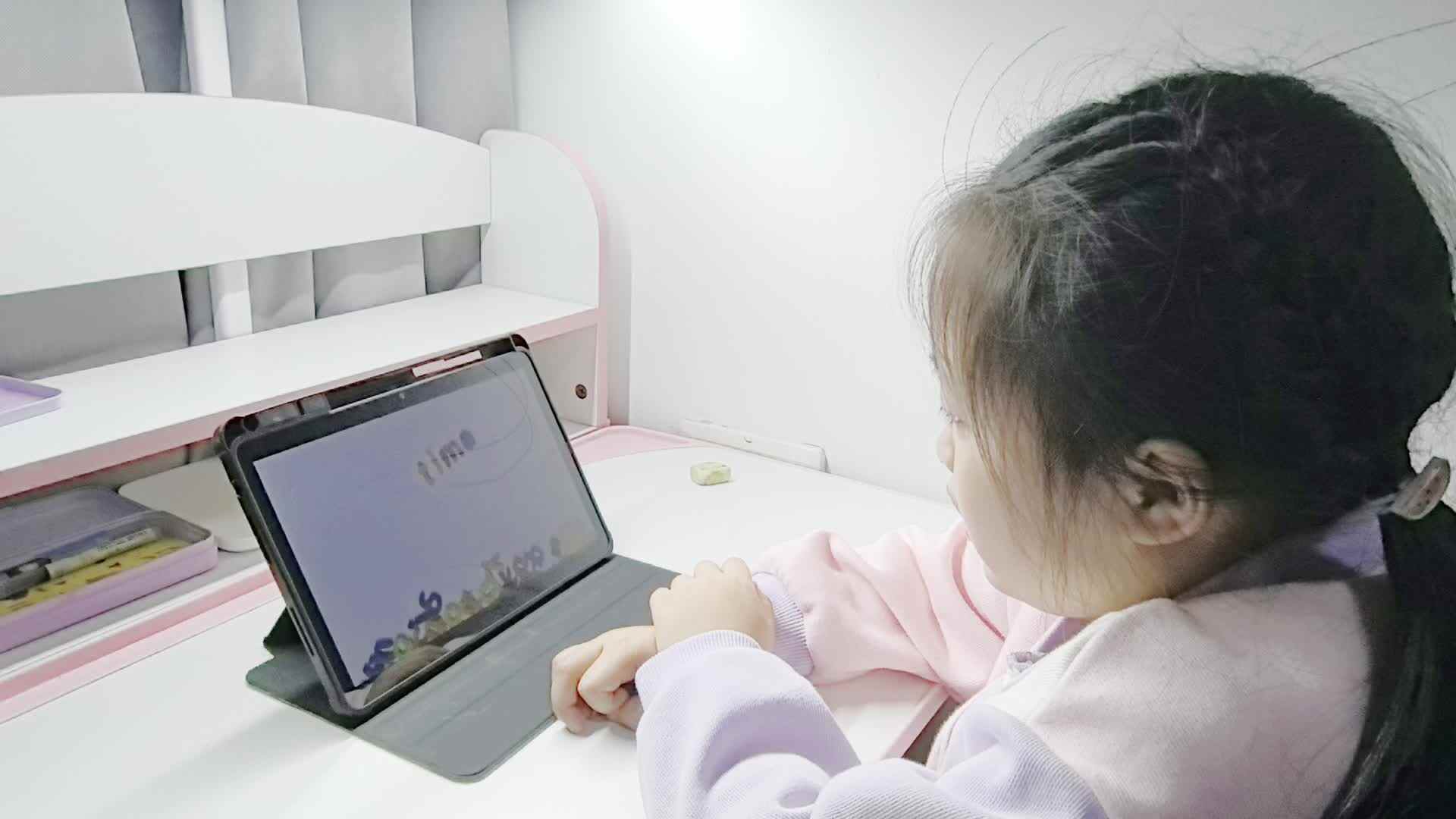 大A班2026.4.28艾琰茹——The Alphabet Song