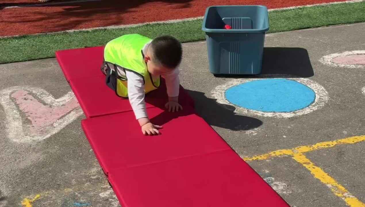 2026.4.30实验小班8号杨卓浩—快乐体智能