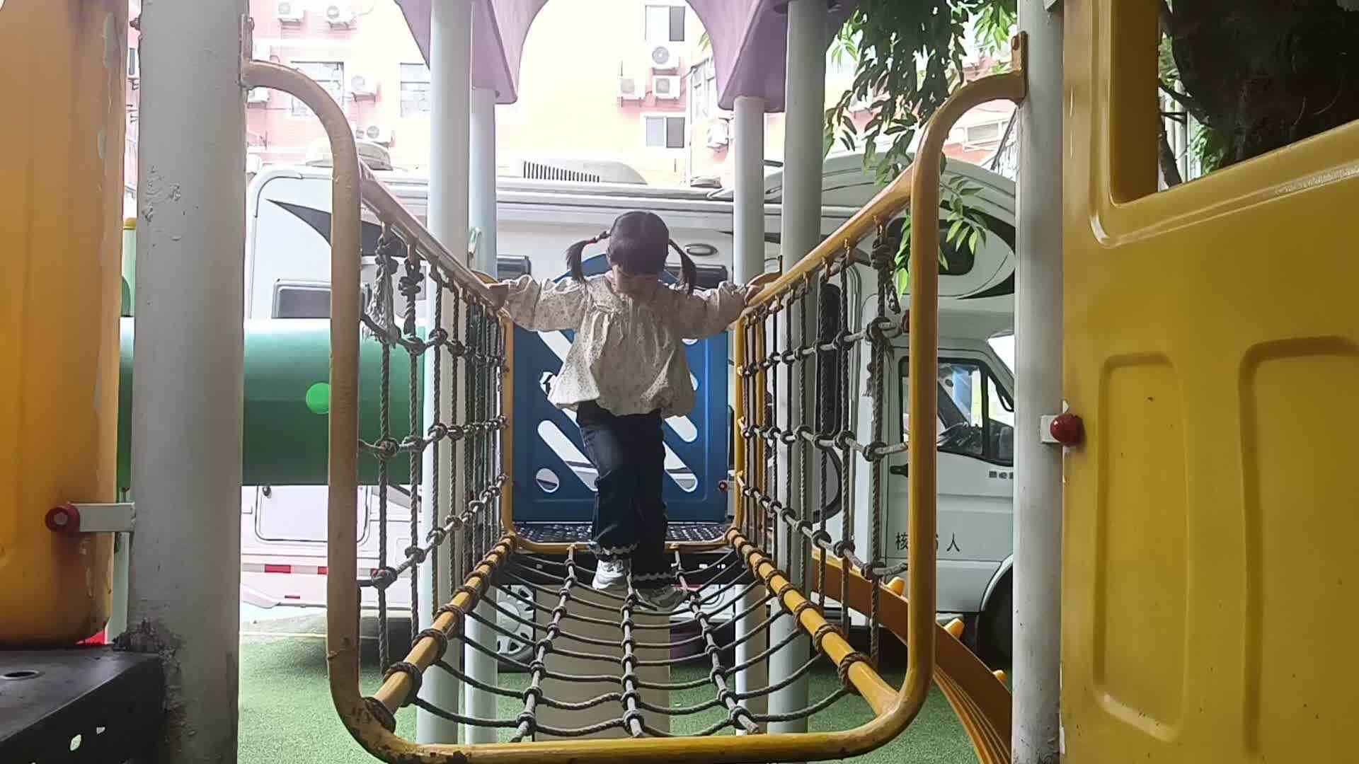 2024.4.16马炘玥⁣主题：《平衡锻炼》（学校教育教学活动）