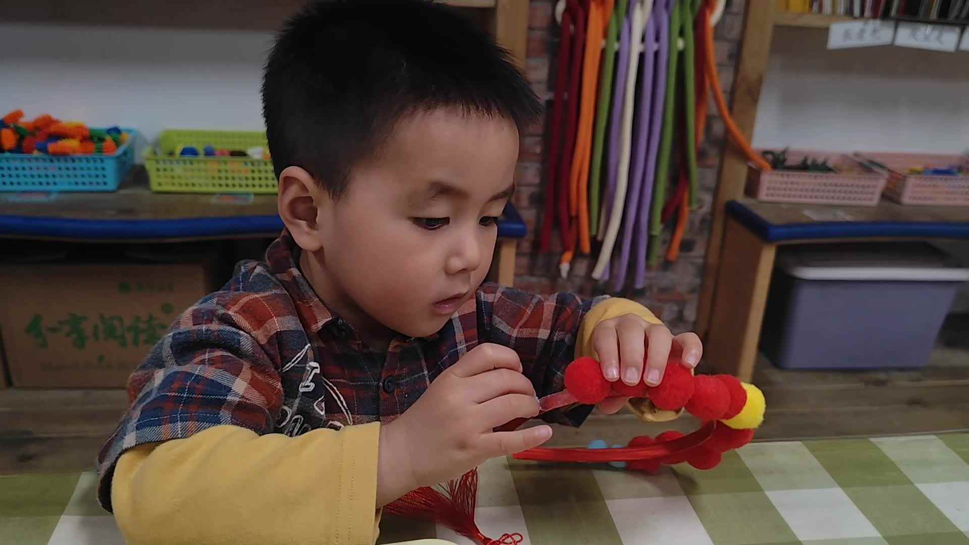 2026.4.29实验小班2号叶弋猷—美工戏曲发箍