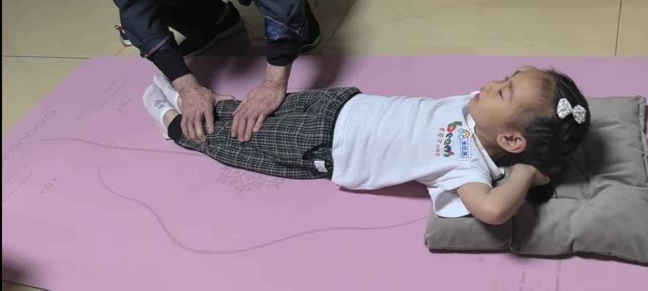 ⁣2026.4.22学前A班张弦思―仰卧起坐.mp4