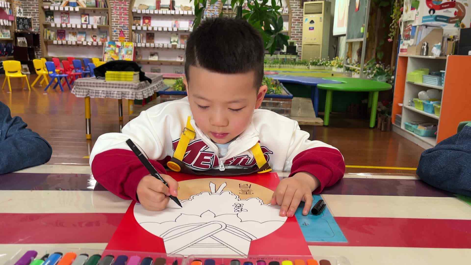 ⁣⁣⁣⁣⁣⁣⁣⁣⁣⁣⁣⁣⁣⁣2026.4.8实验1班 美工课-曾靖博