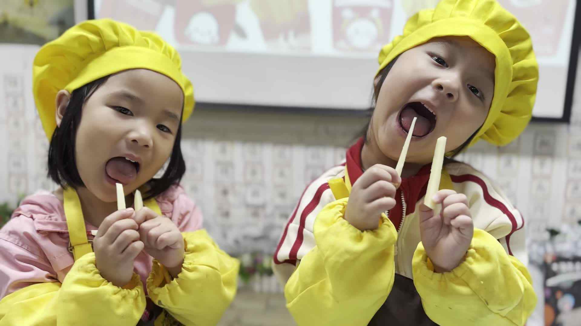 2026.4.22   周卿羽 食育课《炸薯条 》.mp4