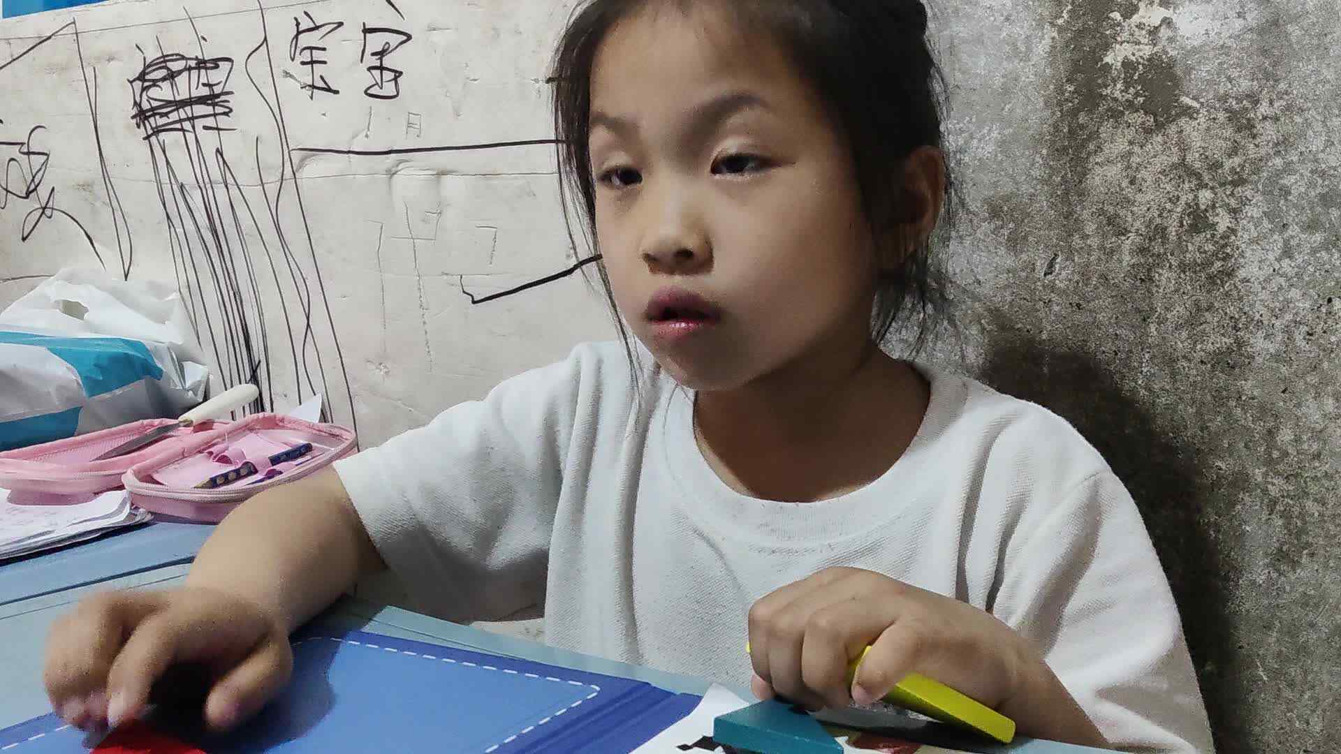 2026.4.16学前a班唐依依七巧板拼图练习