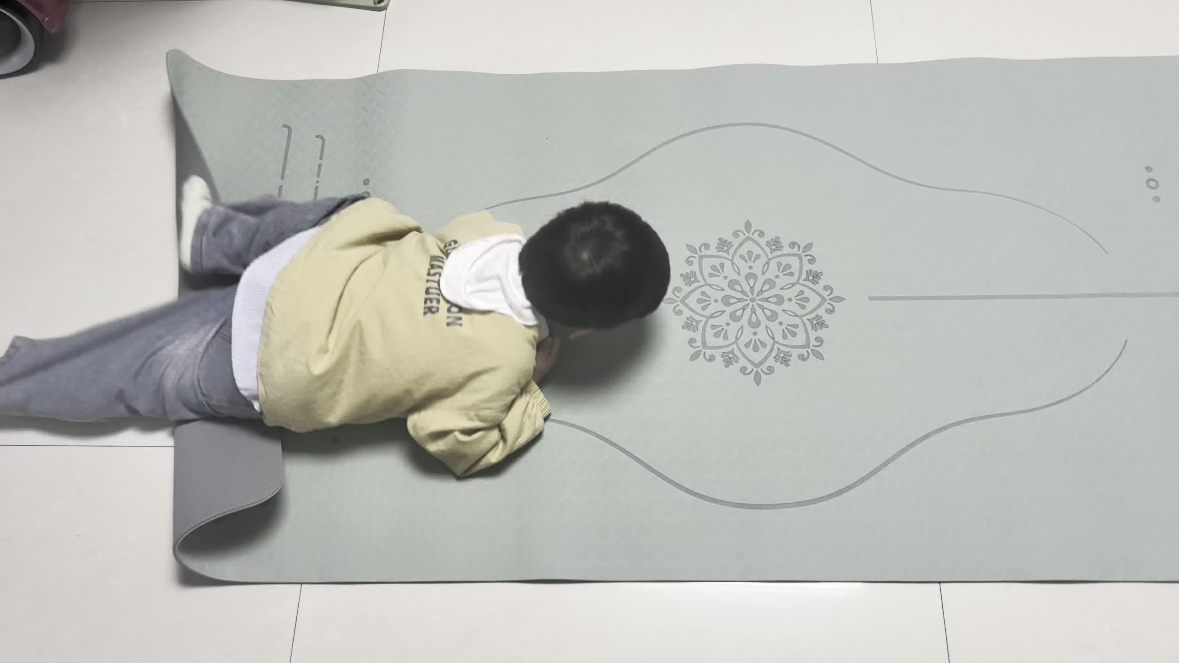 2026.4.20.李君祁：体能锻炼《匍匐爬》家庭闯关作业