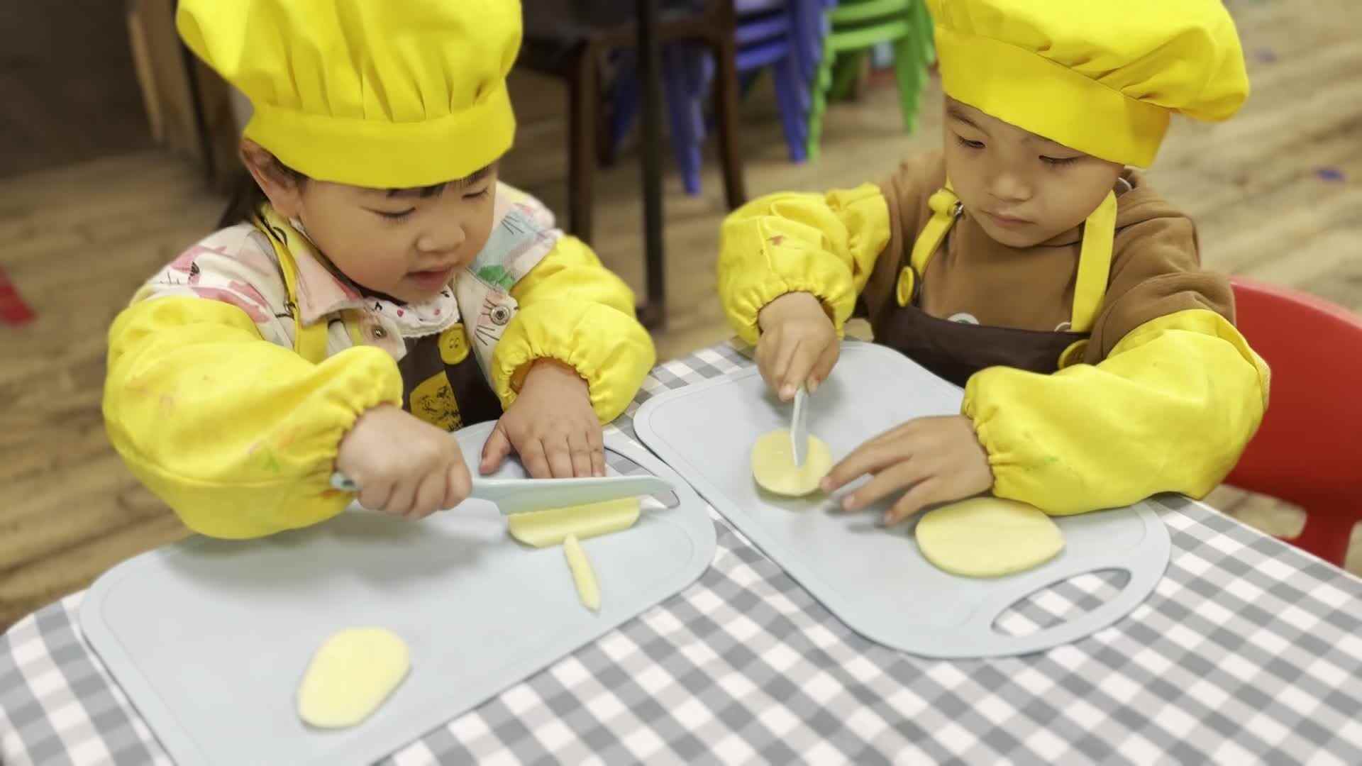 2026.4.22 洪悦桐  食育课《炸薯条 》.mp4