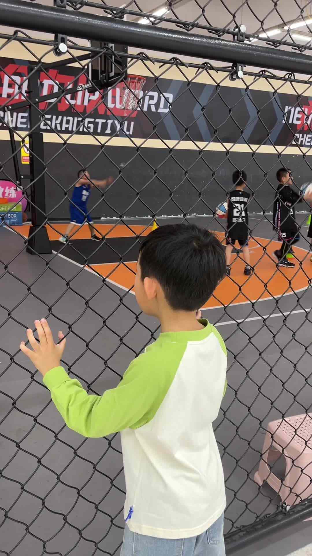 夺冠故事-拍篮球