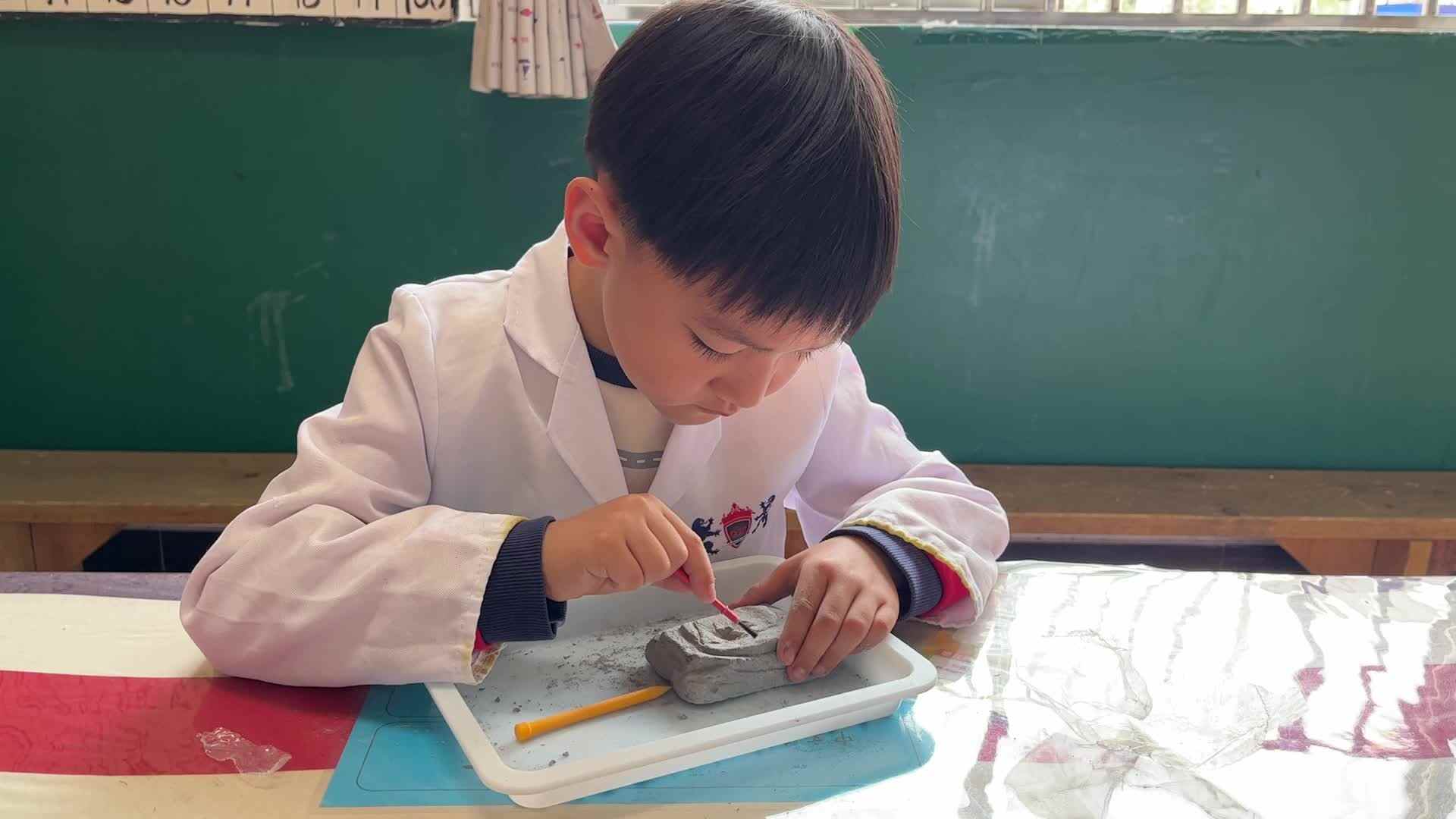 ⁣⁣⁣⁣⁣⁣⁣2026.4.10 实验1班 科学实验-杨烁暄