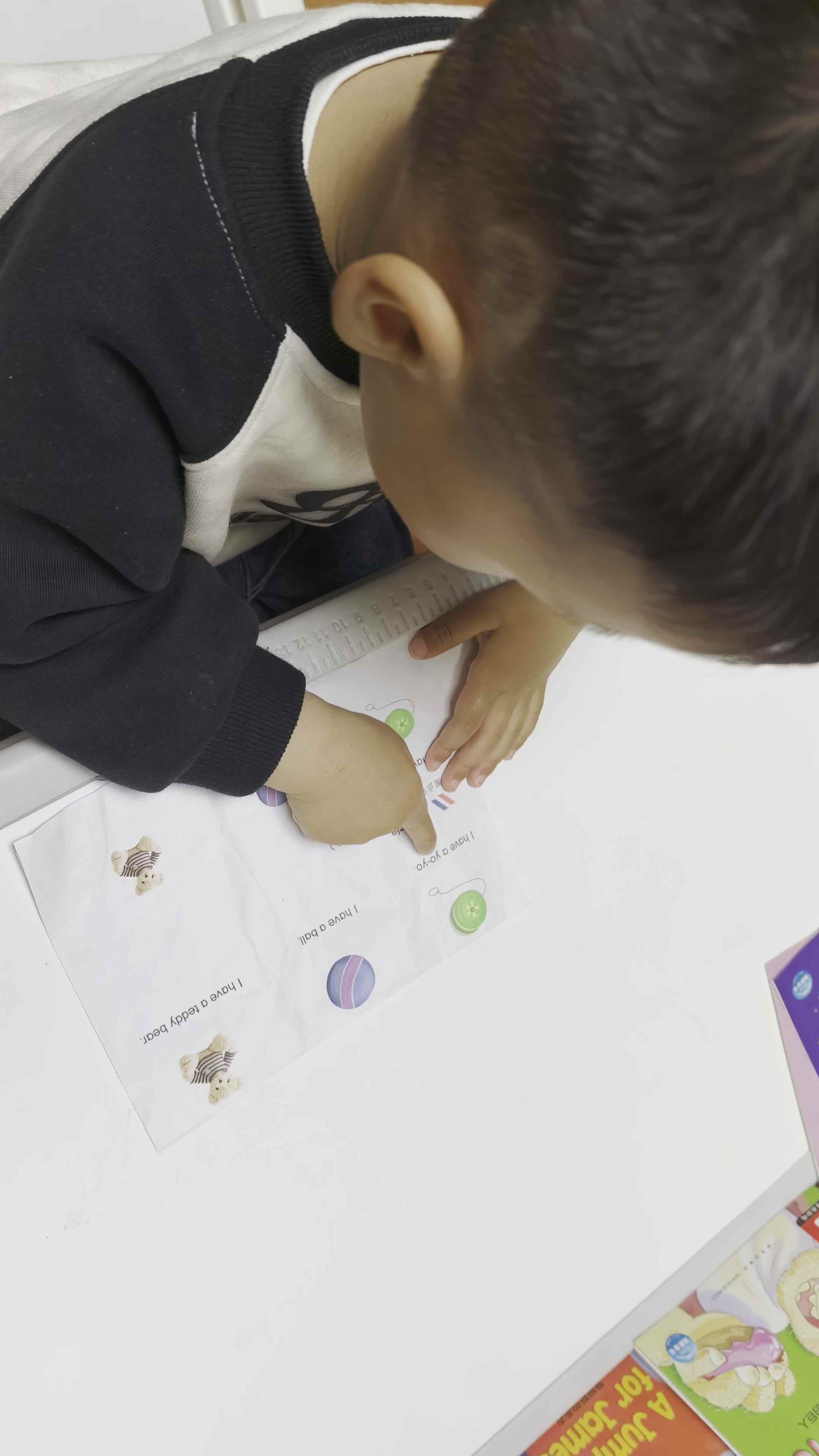 实验小班程翊童-鲨鱼英语闯关-2026.4.7