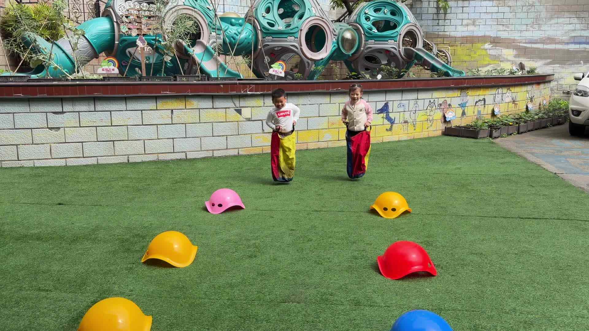 2026.4.8 实验大班 付康岐、陈锦汐——袋鼠跳跳跳