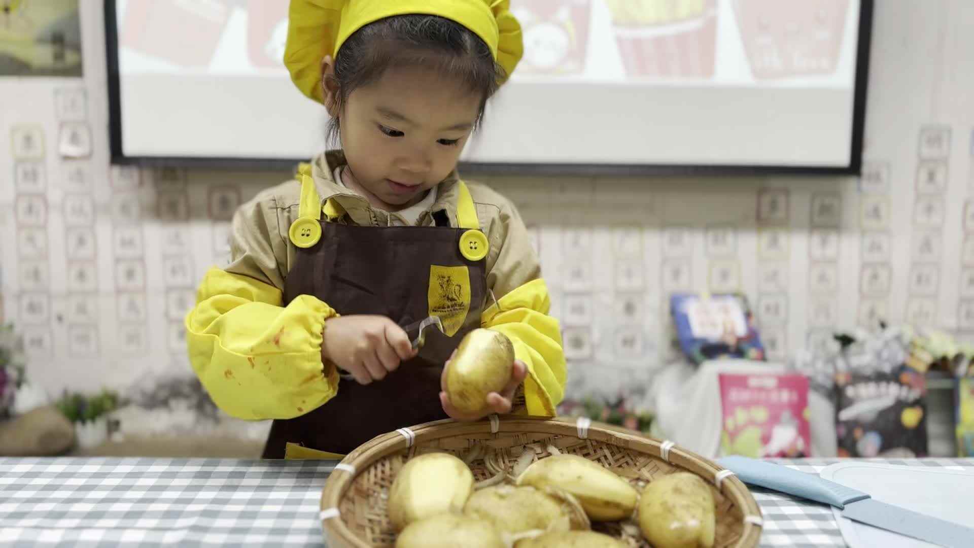 2026.4.22   陈祉伊  食育课《炸薯条 》.mp4