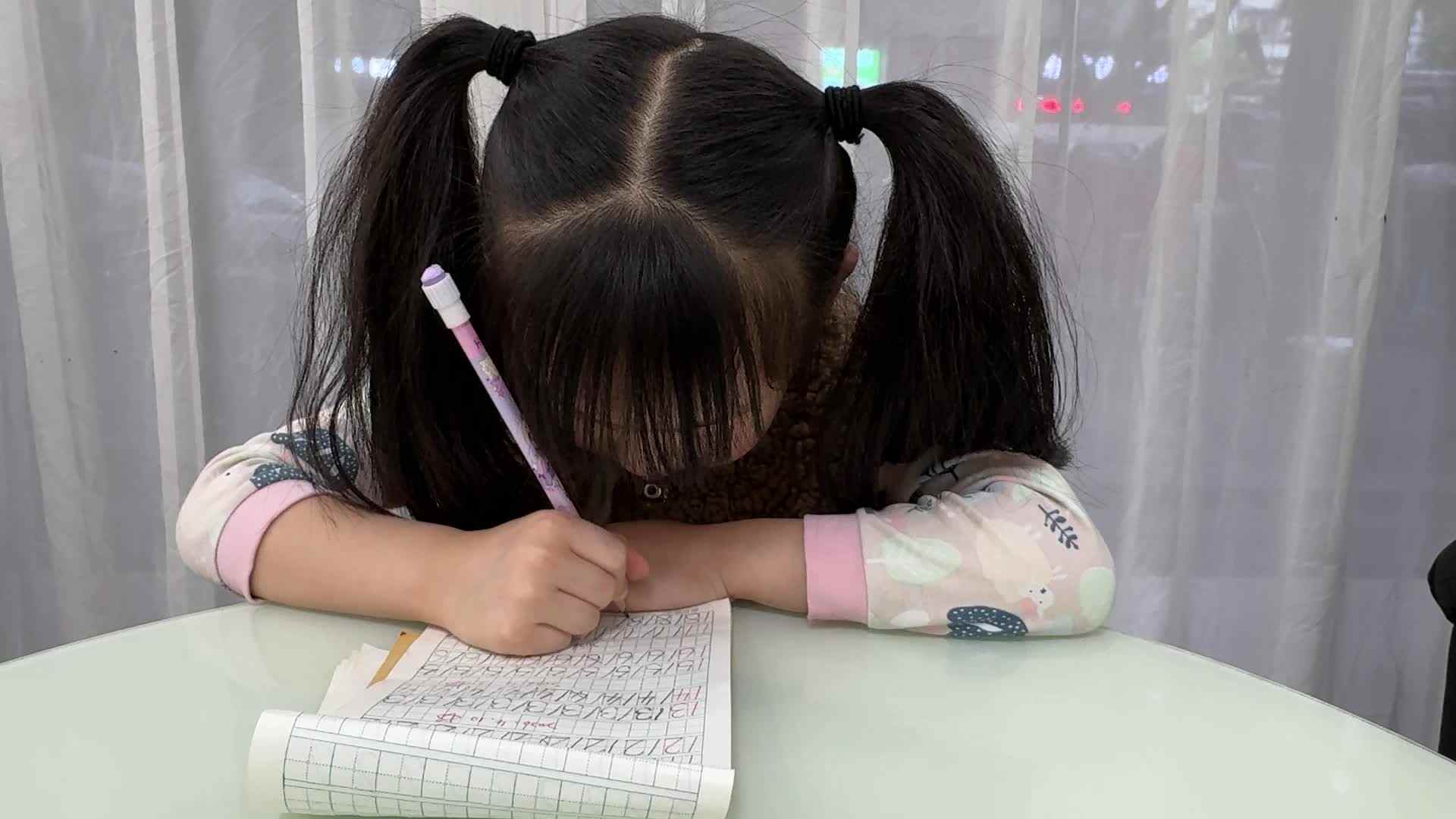 2026年4月15日大A班夏爱林～书写数字“17.18”