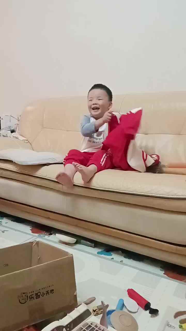 实验小班3号谢缙宇