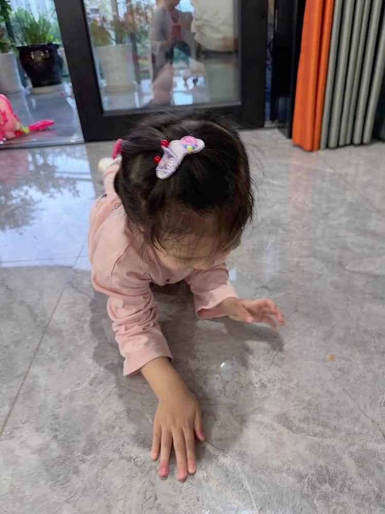 ⁣⁣2026年05月17日  李佳彤  体能训练（双脚跳）家庭闯关练习.