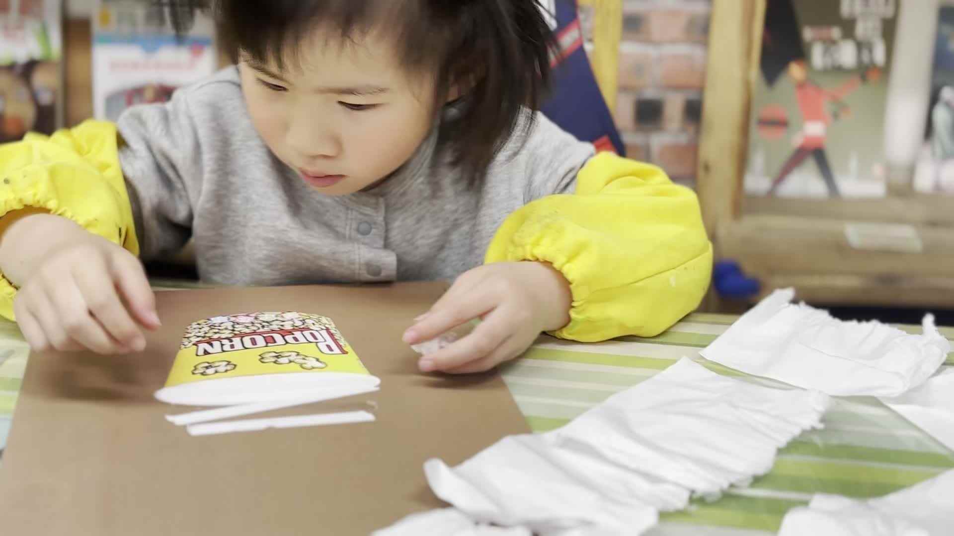 2026.5.8   实验中班 易诗淳《香喷喷的爆米花》.mp4