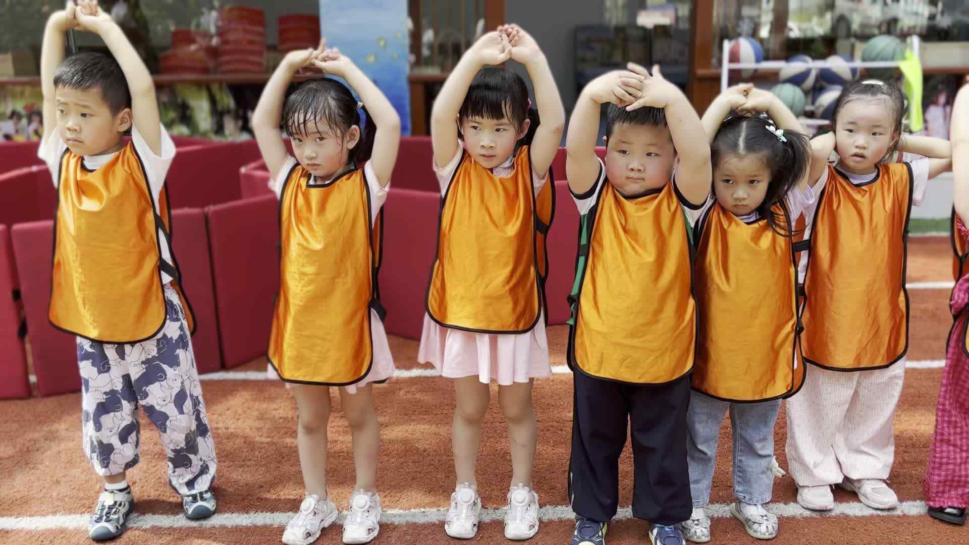 2026.5.21实验中班 杨珺尧 《欢乐体智能》.mp4