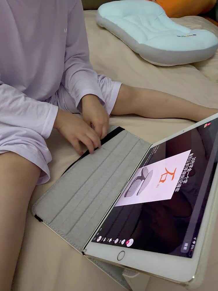 ⁣2026年05月07日  李佳彤  复习《石》家庭闯关练习