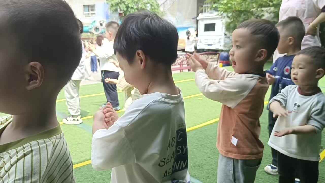 26.5.6李君祁 主题：早操活动（学校教育教学活动）