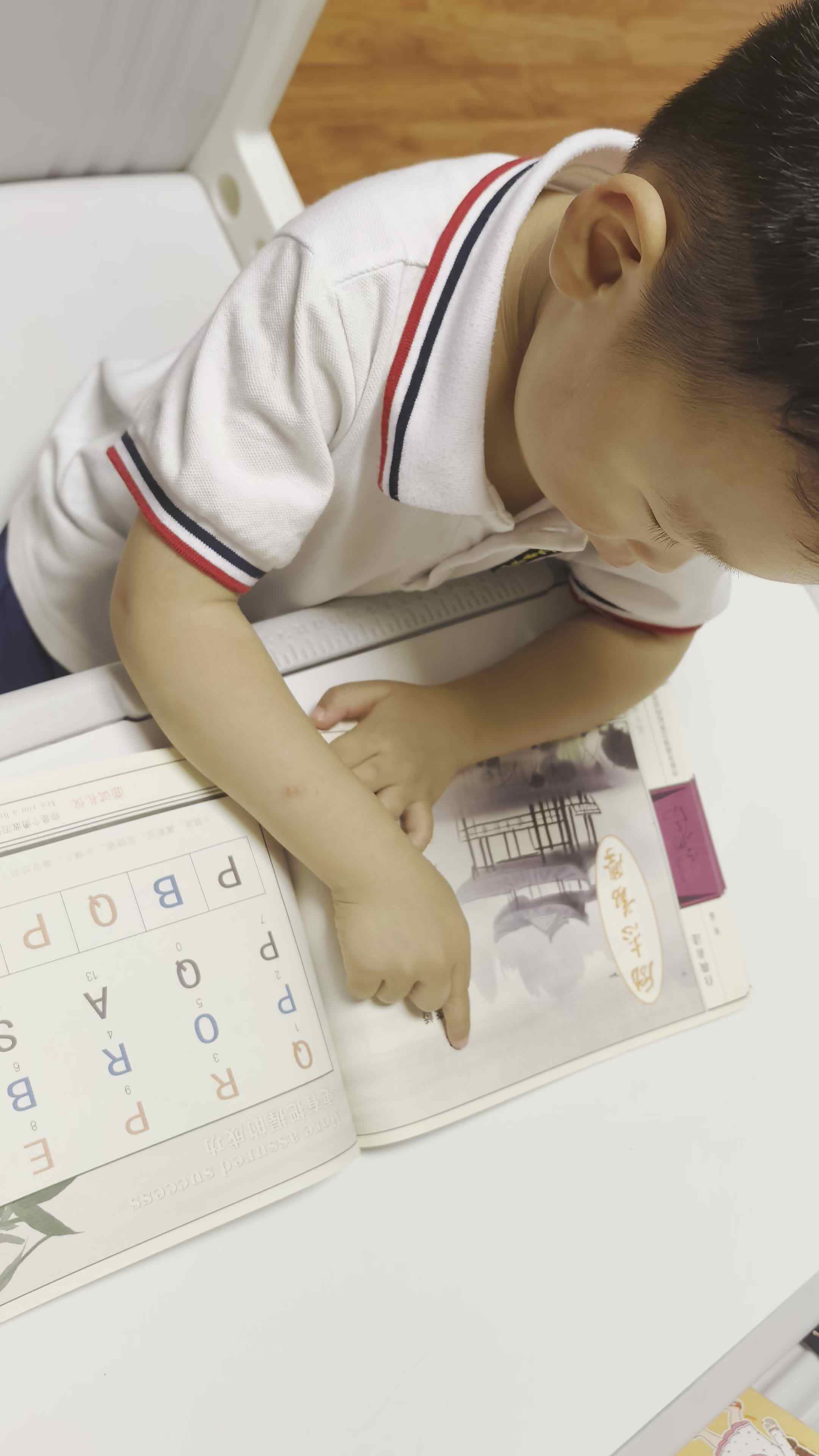 2026.5.19-实验小班程翊童-指读古诗《风》