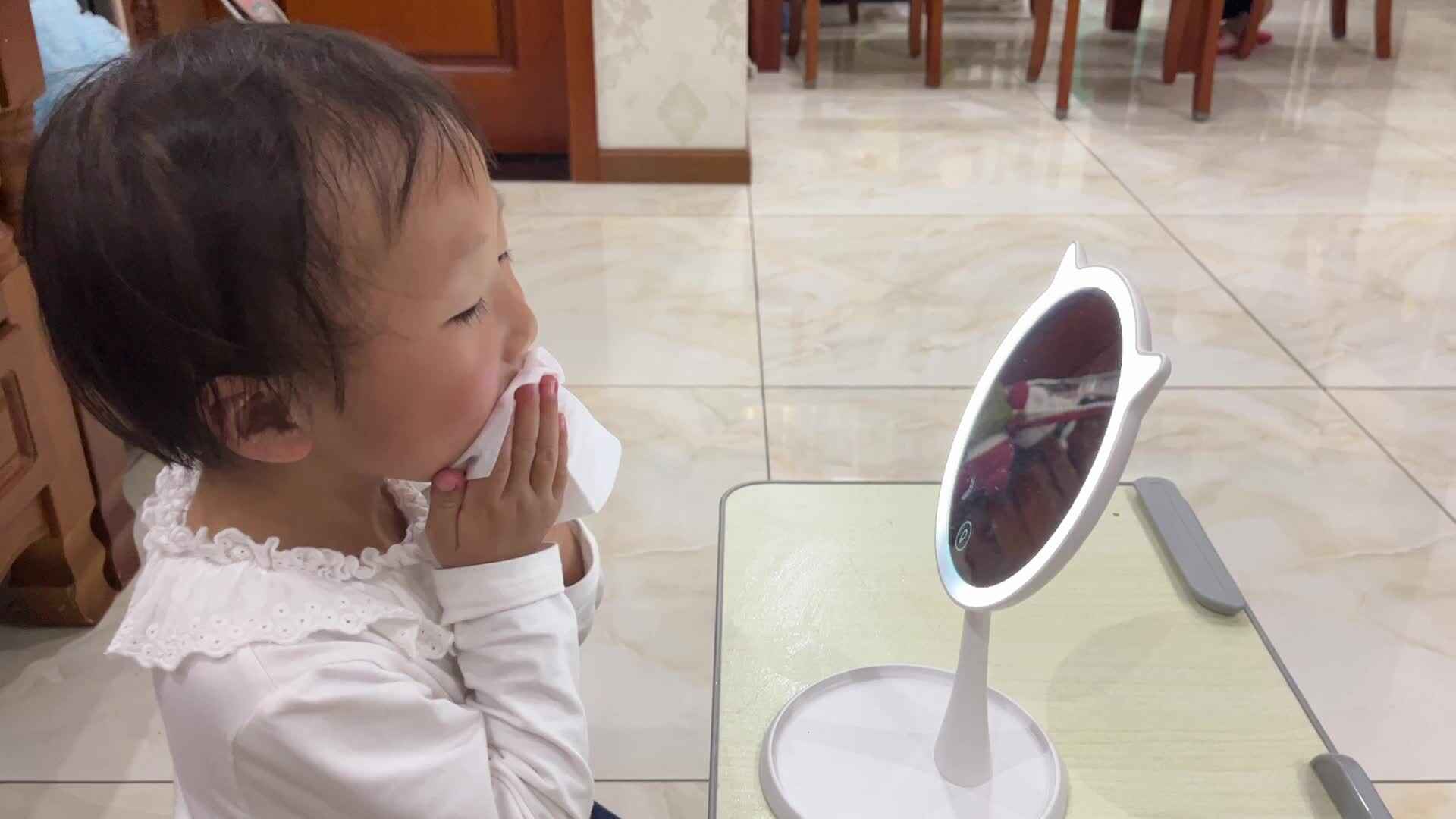 2026.5.6实验小班-陈舒梦 生活自理能力