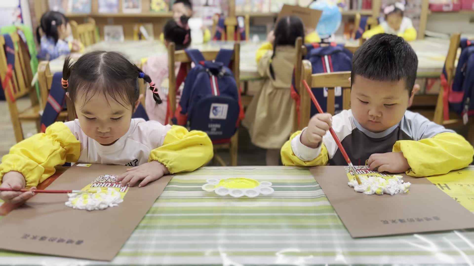 2026.5.8   实验中班 杨卓为《香喷喷的爆米花》.mp4