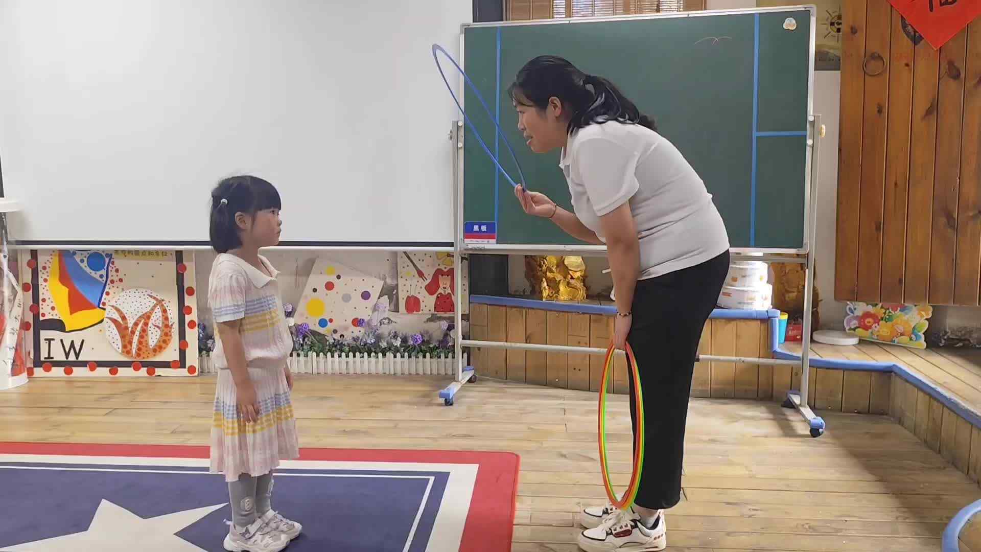 2026.5.12实验小班6号钟美岑—英语活动