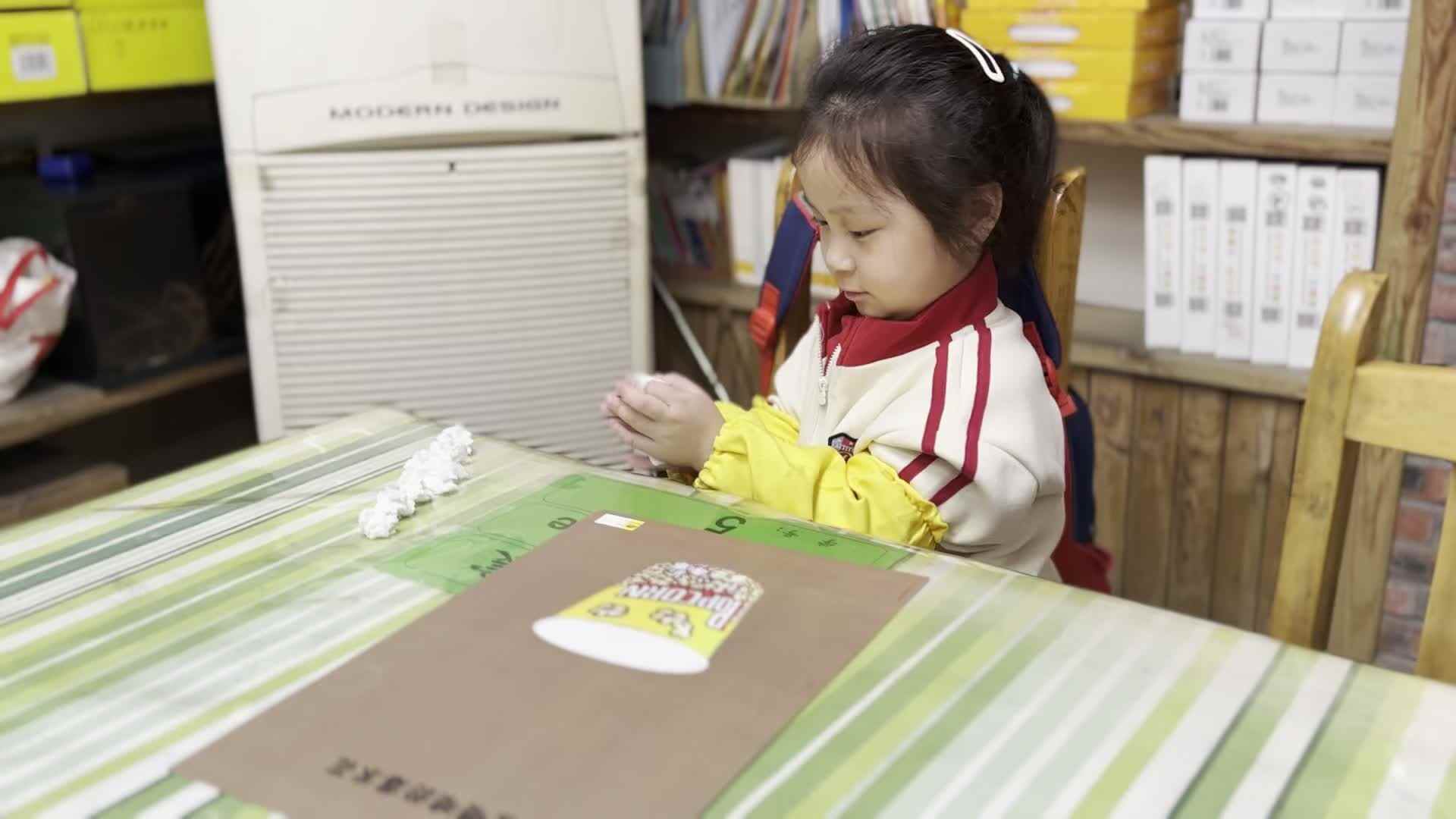 2026.5.8   实验中班 张语宸《香喷喷的爆米花》.mp4