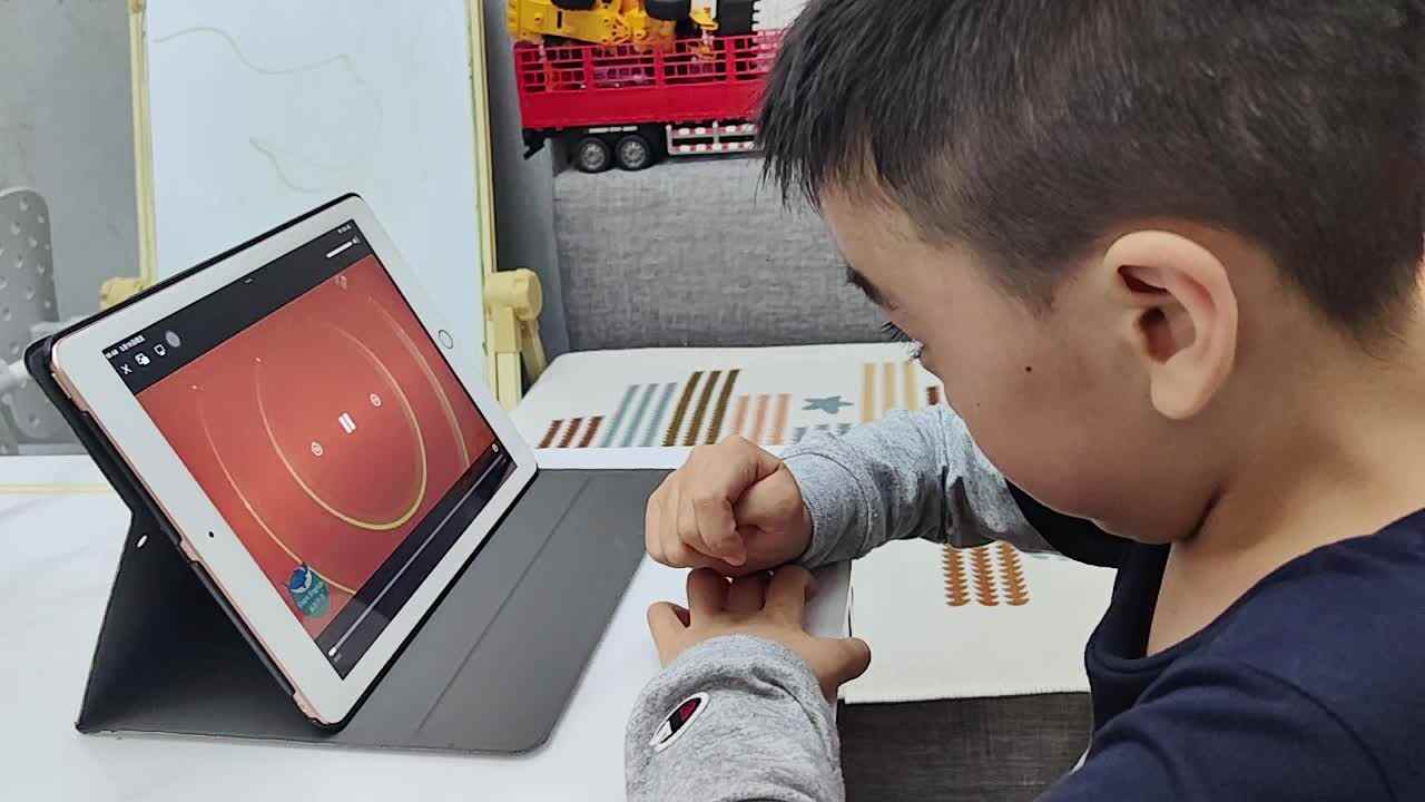 大A班蒋熠_20260515_观看英语视频.mp4