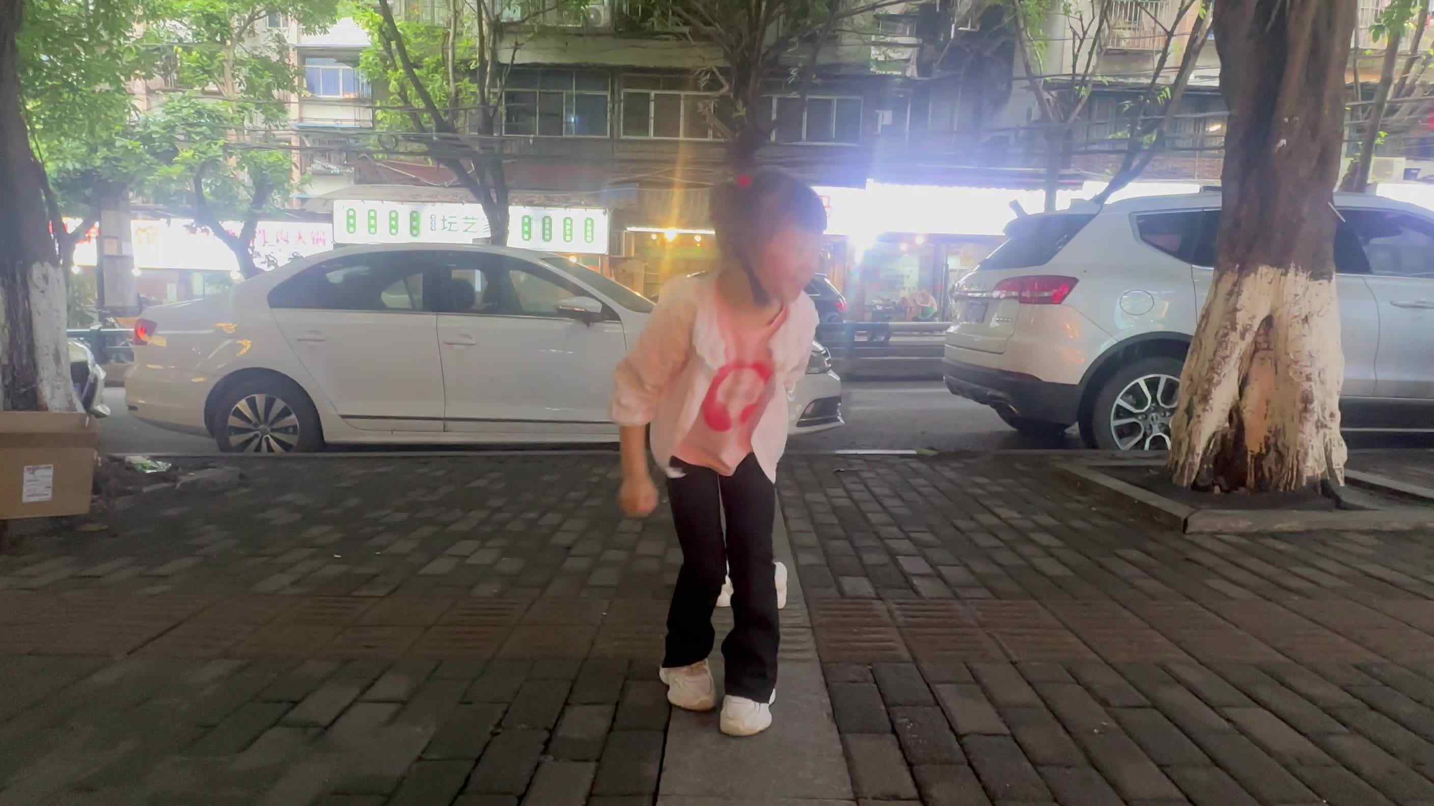 2026年5月28日大A班夏爱林～立定跳远