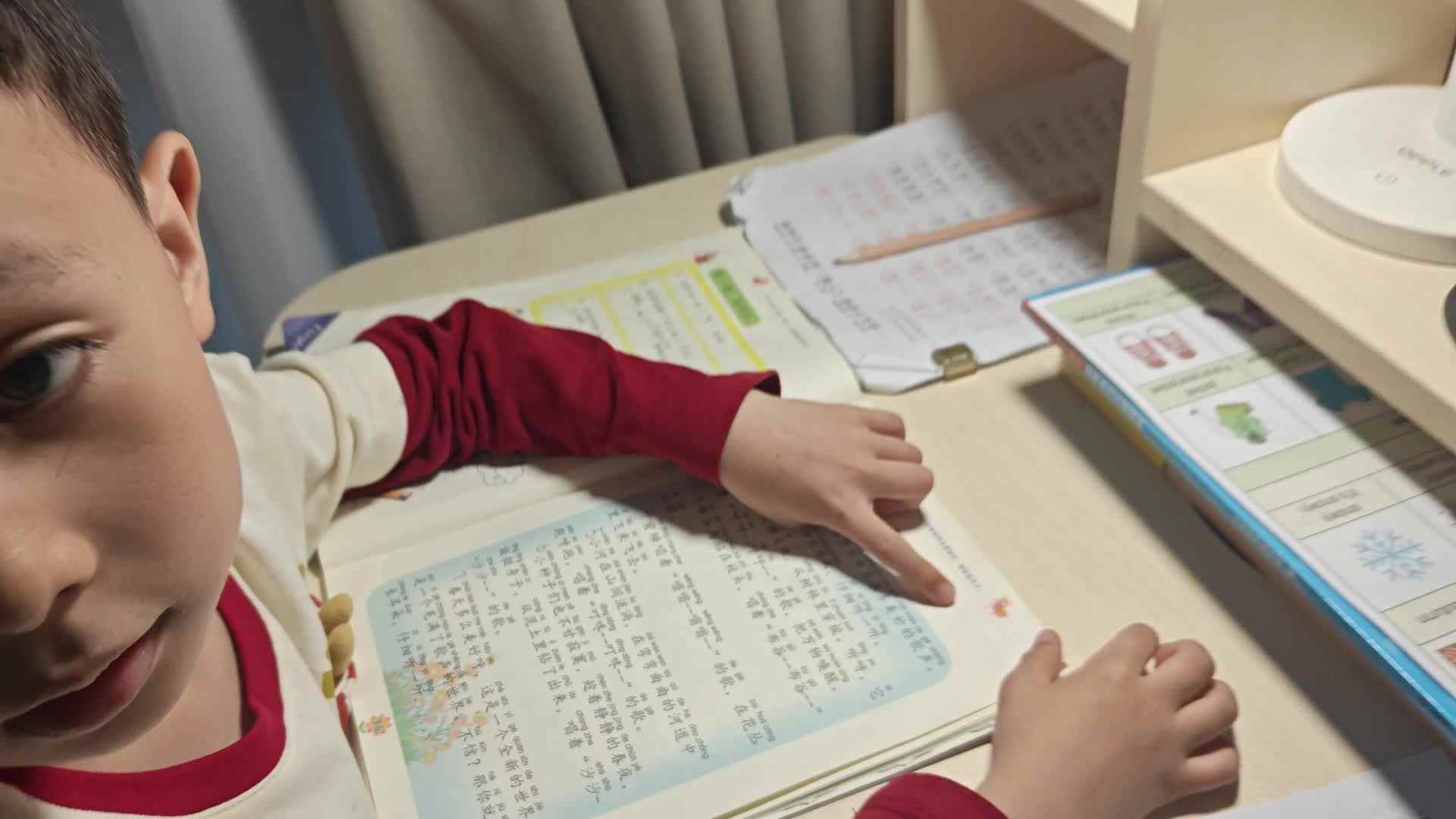 ⁣⁣⁣2026.5.7学B班 王千与 读《阅读识字36页》