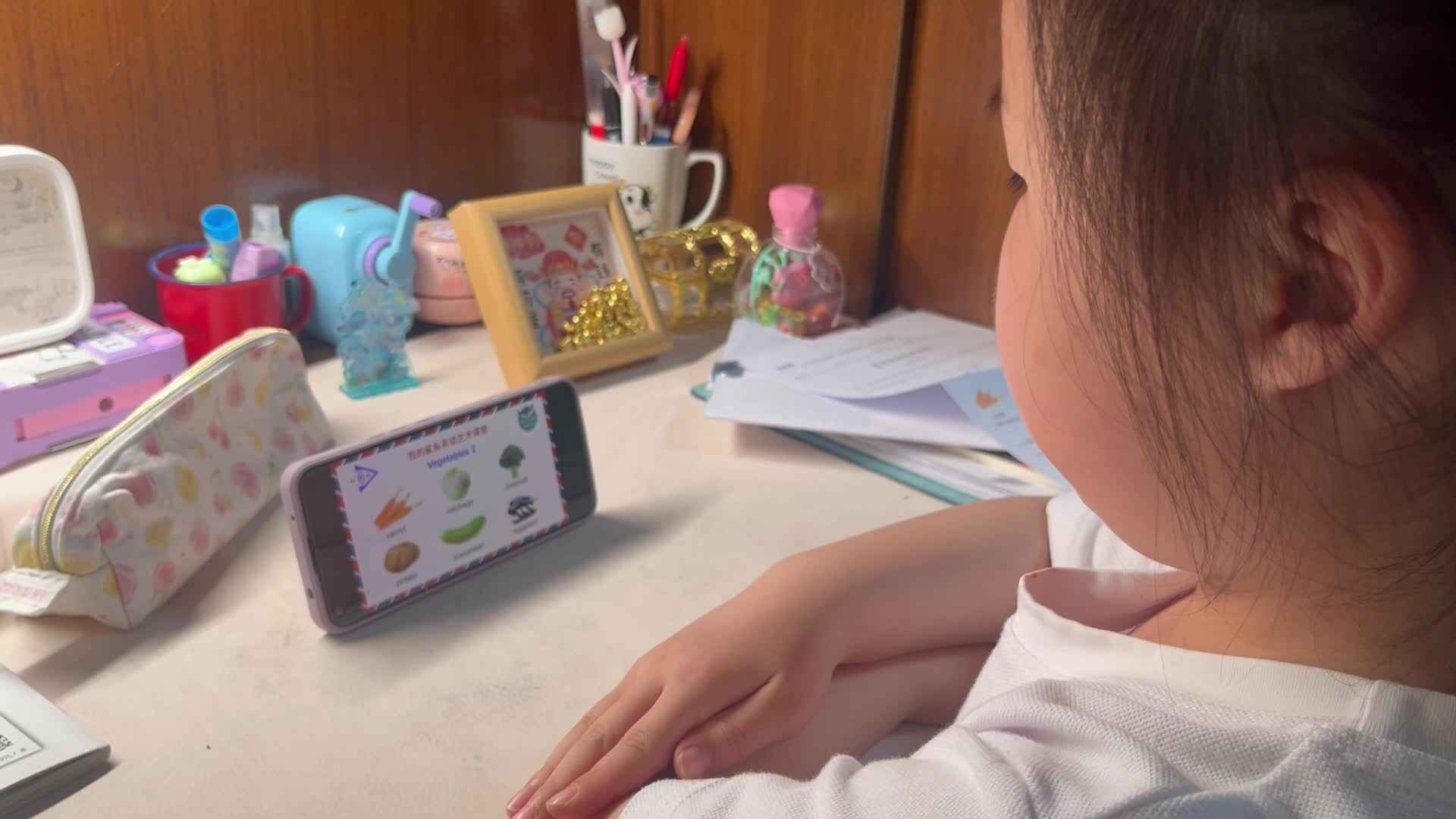 5.9学前A班赵欣奕跟读英语单词