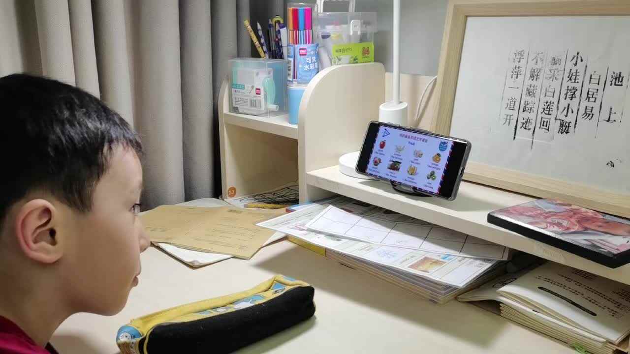 ⁣⁣⁣⁣⁣2026.5.20学B班 王千与 鲨鱼英语《fruit 朗读示范》