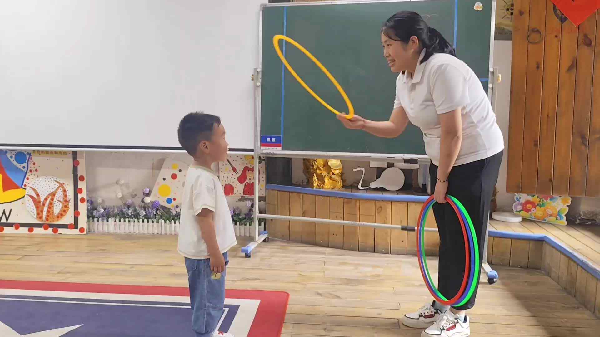 2026.5.12实验小班7号程翊童—英语活动