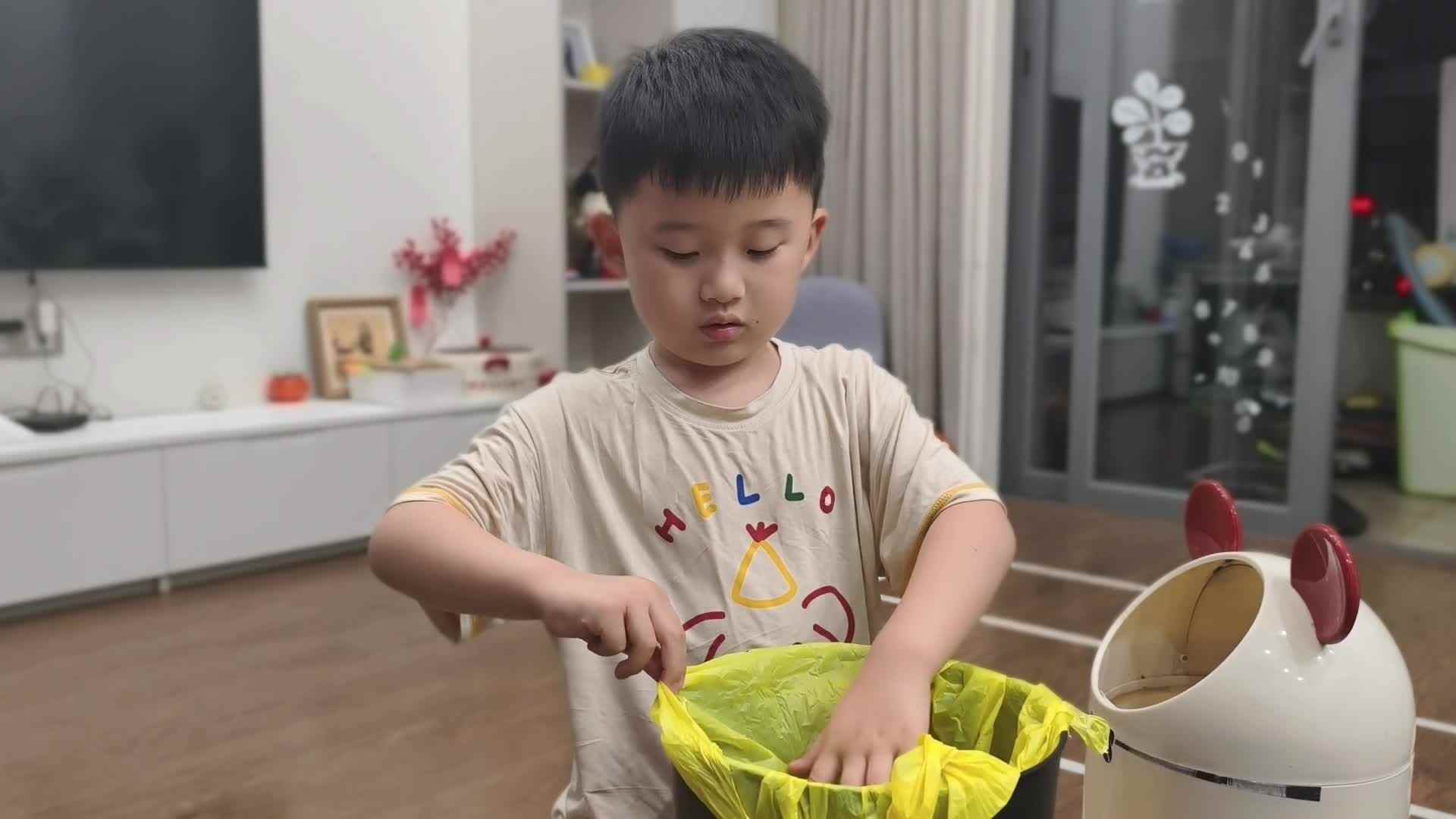 2026.5.7大A班李楷延——练习套垃圾袋