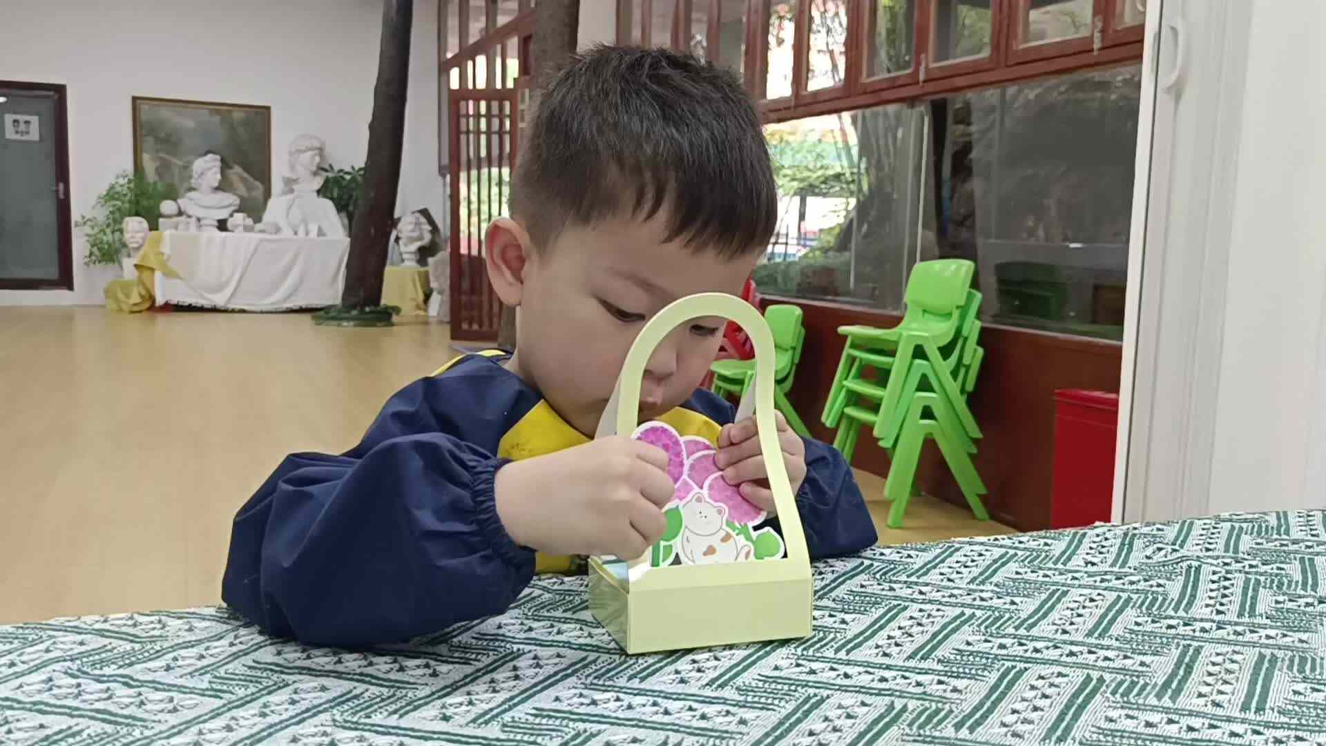 2026年5月9日  黄钇然   母亲节礼物（学校教育教学活动）