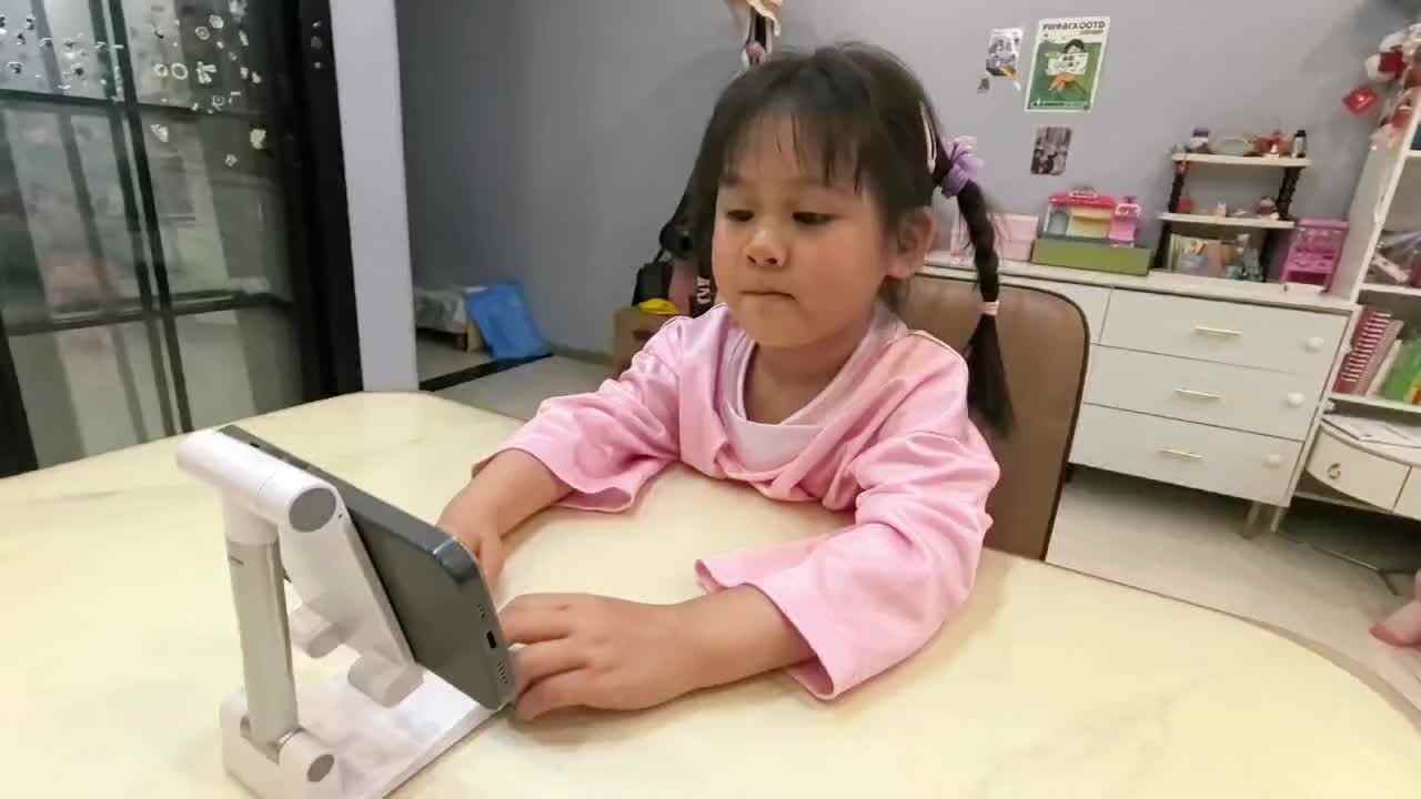 观看视频《大象》89993.mov
