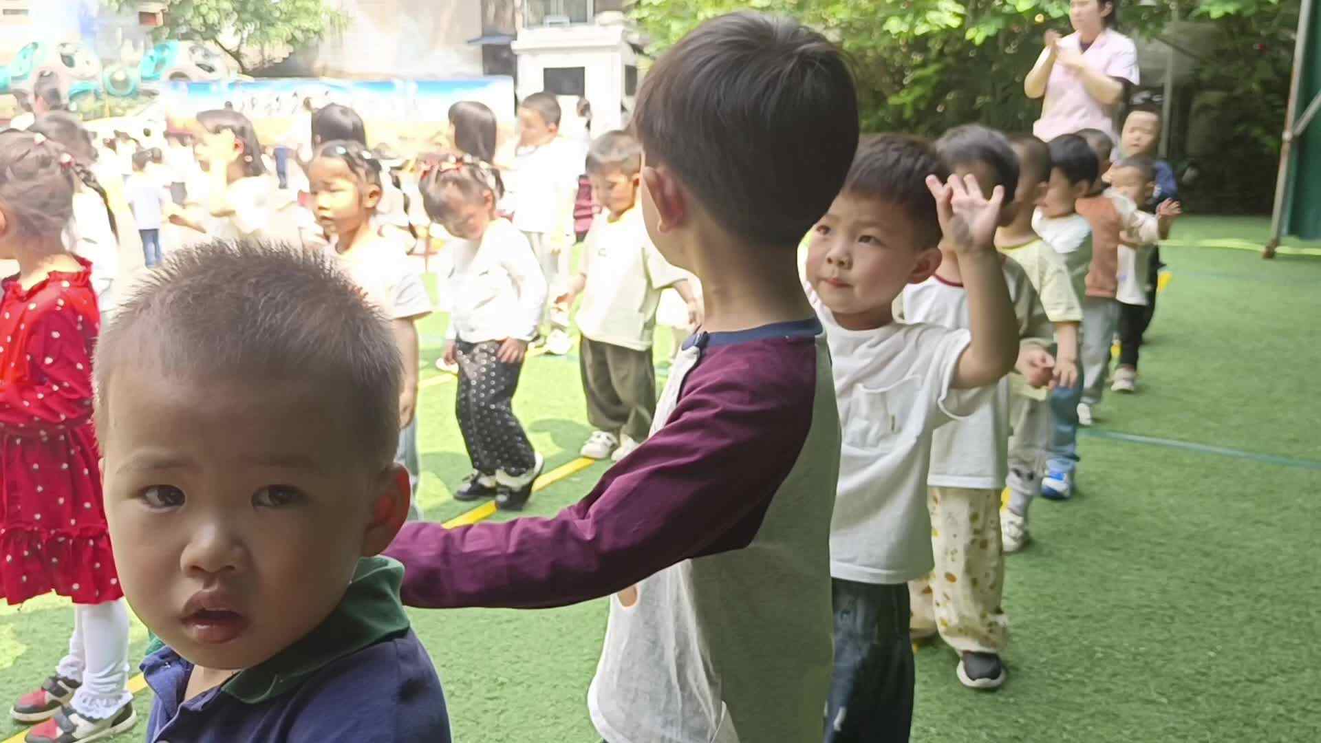 ⁣2026.05.06.杨佳齐早操活动（学校教育教学活动） 109_raw.mov